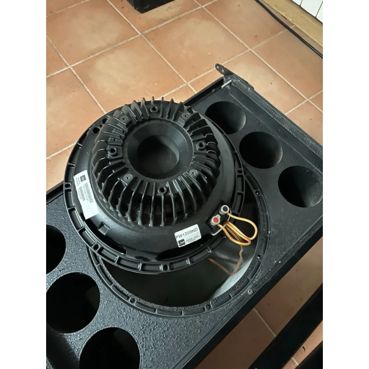 4 cajas de subgraves de 12” vacías