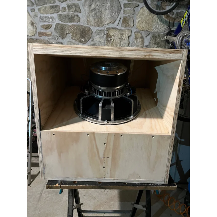 Subgrave marca audiobhan de 2000w rms