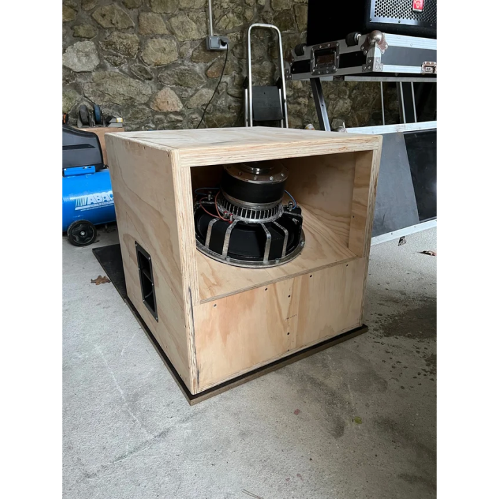 Subgrave marca audiobhan de 2000w rms