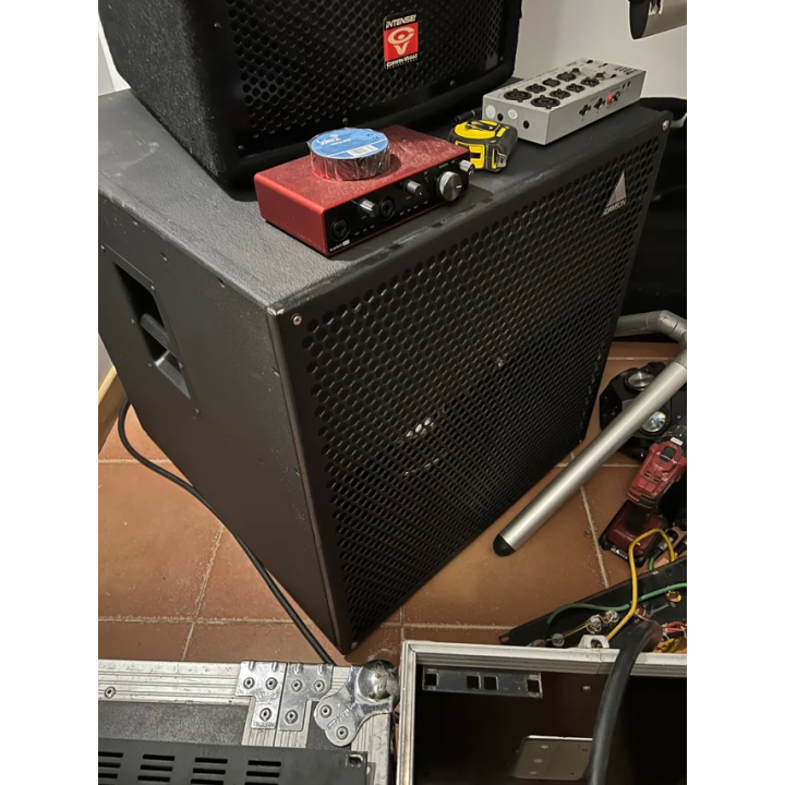 Subgrave marca audiobhan de 2000w rms